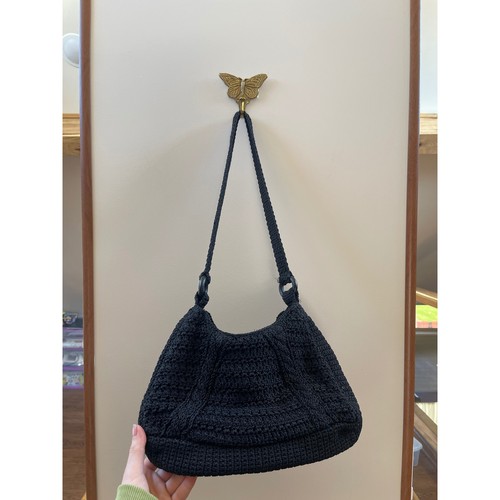 Borsa hobo nera all'uncinetto