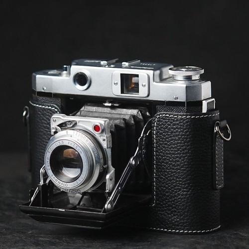 Custodia mezza fotocamera
