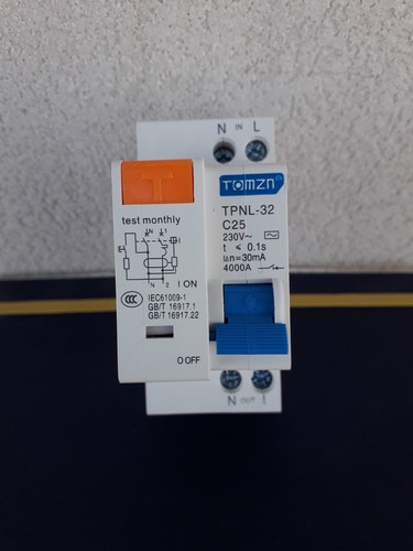 Interruttore magnetotermico - interruttore,