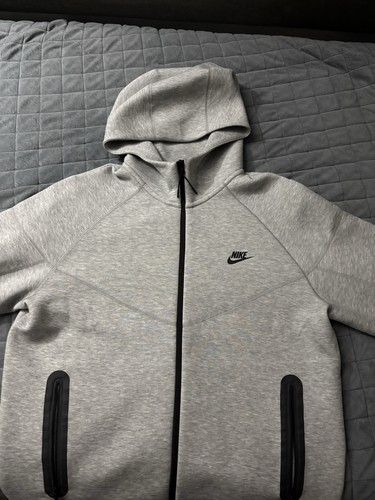 Grey nike tech - grey,