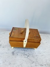 VECCHIA CASSETTA LEGNO CESTINO TAGLIO  CUCITO PORTA FILI AGHI ATTREZZATURA VARIA