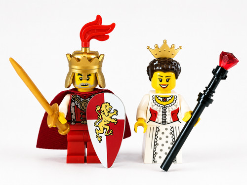 Lego lion king minifigure - king,