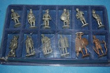 Universal Models  12 Soldatini