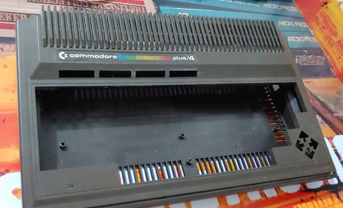 Commodore plus case computer - plus/4,