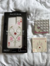 Custodia nuova con etichette