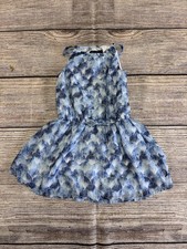 Abito smanicato modello