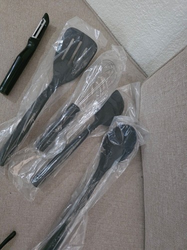 New kitchenaid black set - new, of