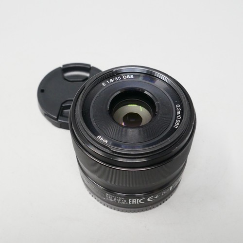 Sony sel 1 8 oss - mm, f/1.8