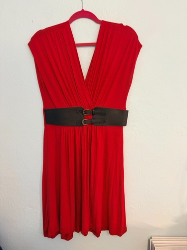 Abito rosso maglia con cintura