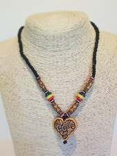 Collana di perle etniche