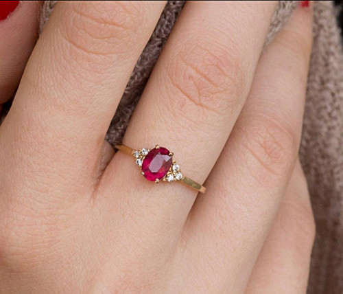 Anello con rubini - , naturali