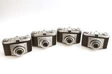 Lotto 4 vecchie fotocamere