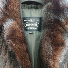 Cappotto corto in pelliccia di