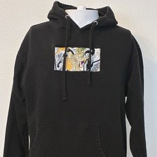 Felpa nera con cappuccio