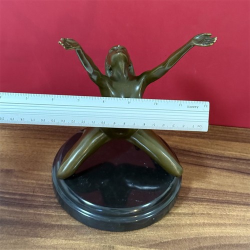 Statua bronzo donna scultura