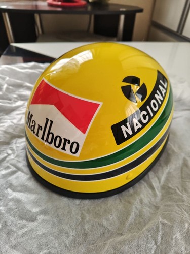 Espositore mezzo casco replica