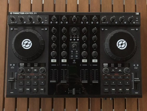 Traktor kontrol mk1 dj - s4,