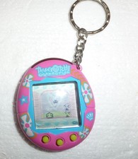 Tamagotchi Connection V2 2004