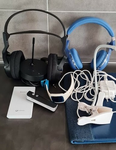 Stock elettronica cuffie