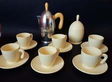 Set Guzzini Zazà 6 Tazzine Caffè, Piattini, Caffettiera e Zuccheriera Espresso