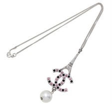 CHANEL Necklaces & Pendants