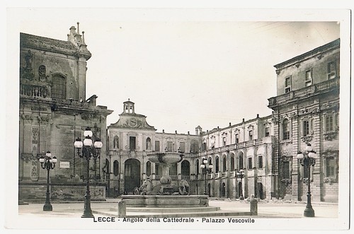 Lecce angolo della cattedrale - lecce,