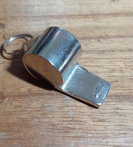 Coppia fischietti in - coppia,