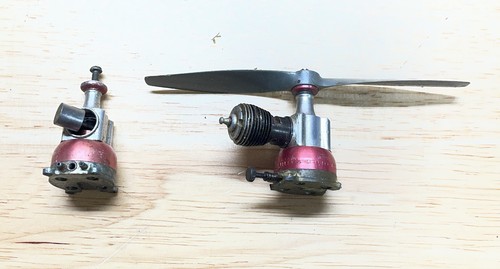 Due motori modello cox 020 - due,