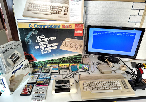 Lotto commodore 64c boxato con - lotto,