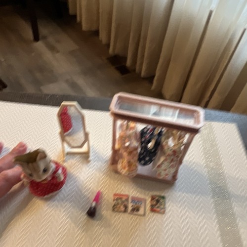 Sylvanian families calico - families,