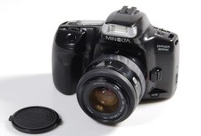 REFLEX MINOLTA DYNAX 300si FILM 135 24x36 + ZOOM 35-70mm 3,5-4,5 AF Macro