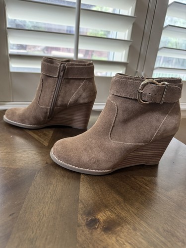 Stivaletto con zeppa