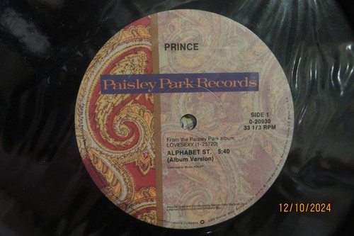 Prince alphabet street 12 - prince,