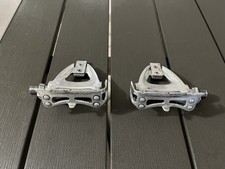 Campagnolo Chorus- Victory pedals MISSING DUST CUPS