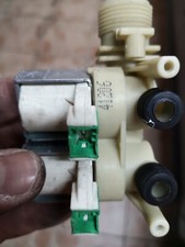 Valvola Solenoide Doppia Lavatrice Indesit Wiav80