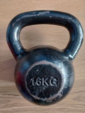 Kettlebell 16 kg in ghisa Amazon Basics - Perfetto per allenamento