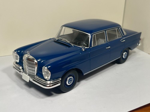 Mercedes 220 1 24 - 220,