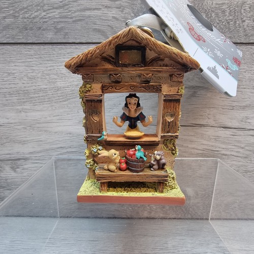 Disney store snow white - disney,