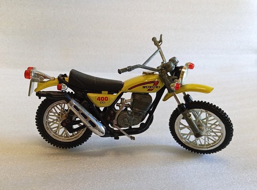 Moto modello cross suzuki - moto-modello,