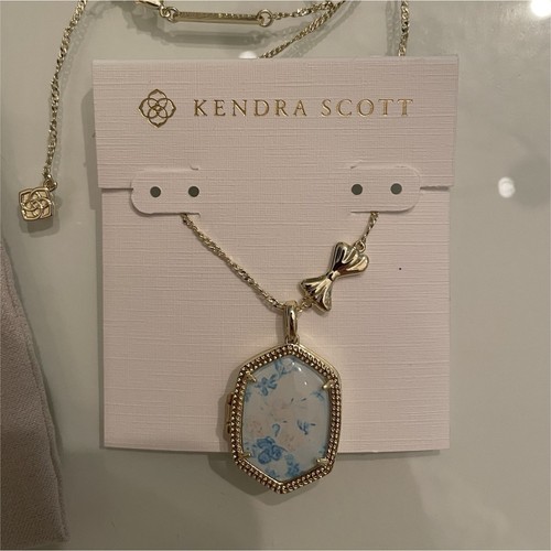 Collana con ciondolo - , esagonale