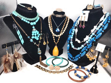 25 pezzi vintage, 2 firmati -