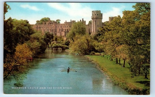 Warwick castle river avon - &,