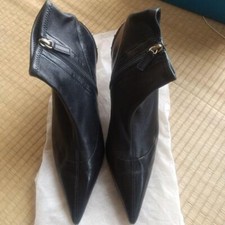 Stivaletti Gucci con tacco a