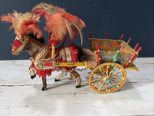 Antico carro trainato - , a