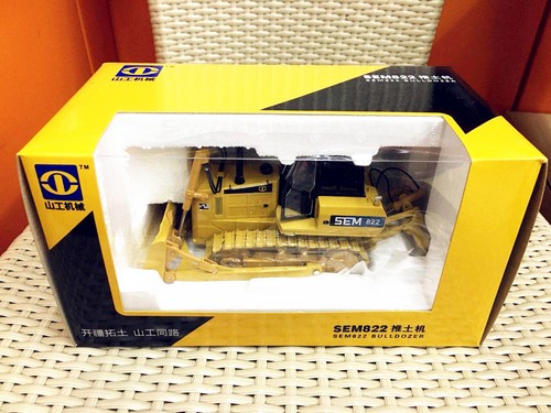 Bulldozer caterpillar - 1/35,