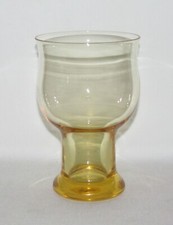 Bicchiere acqua piatto giallo