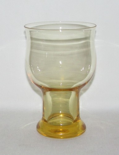 Bicchiere acqua piatto giallo