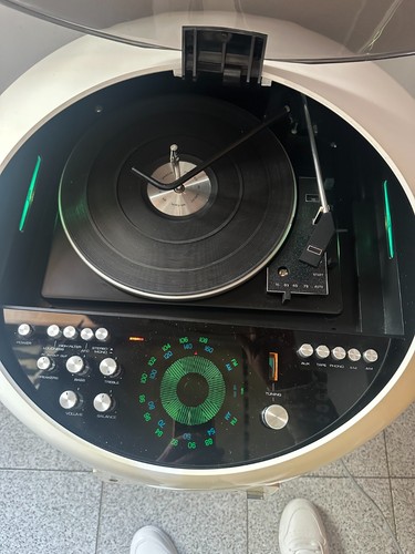 Weltron 2005 stereo system - 2005,