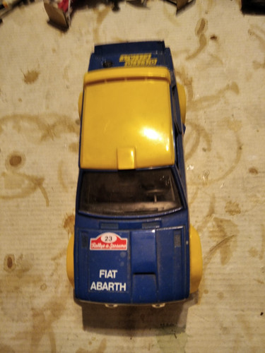 Burago fiat 131 - 1/24-,