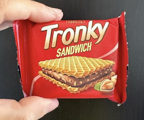 Tronky sandwich wafer con - tronky,